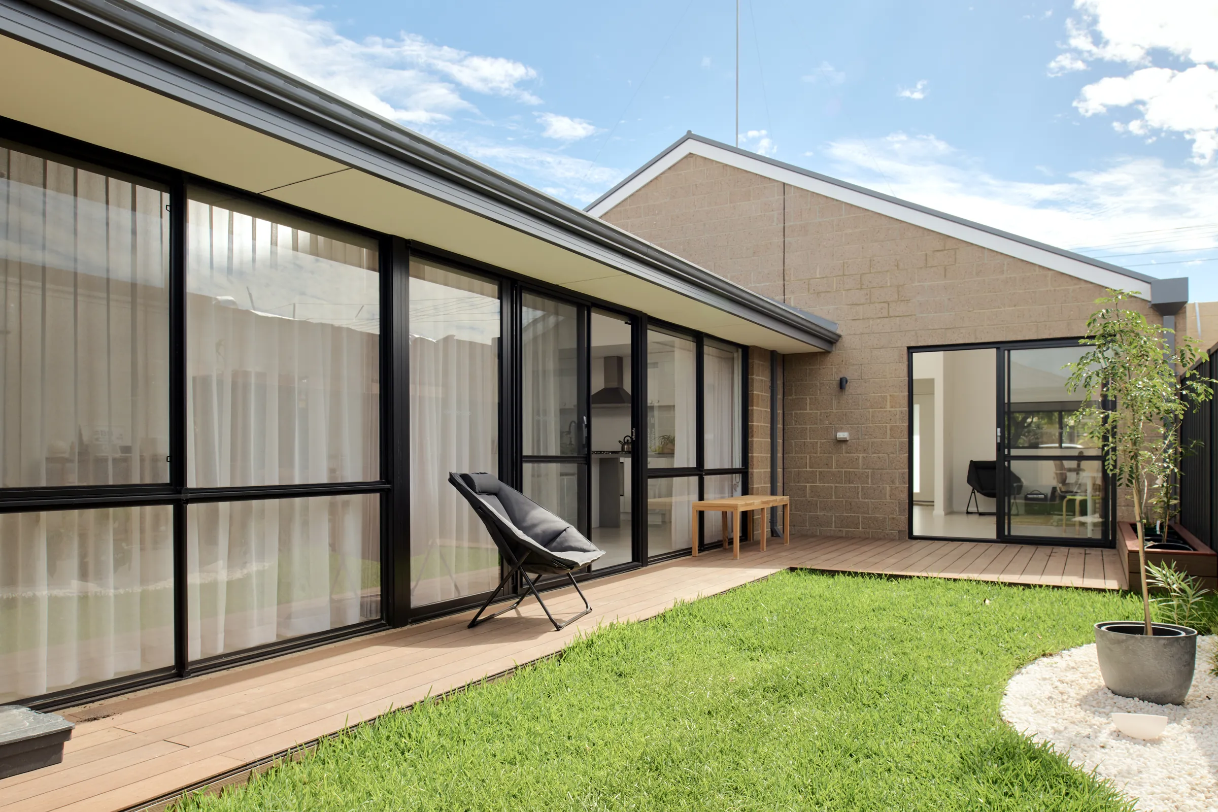 East Cannington Residences, private outdoor living